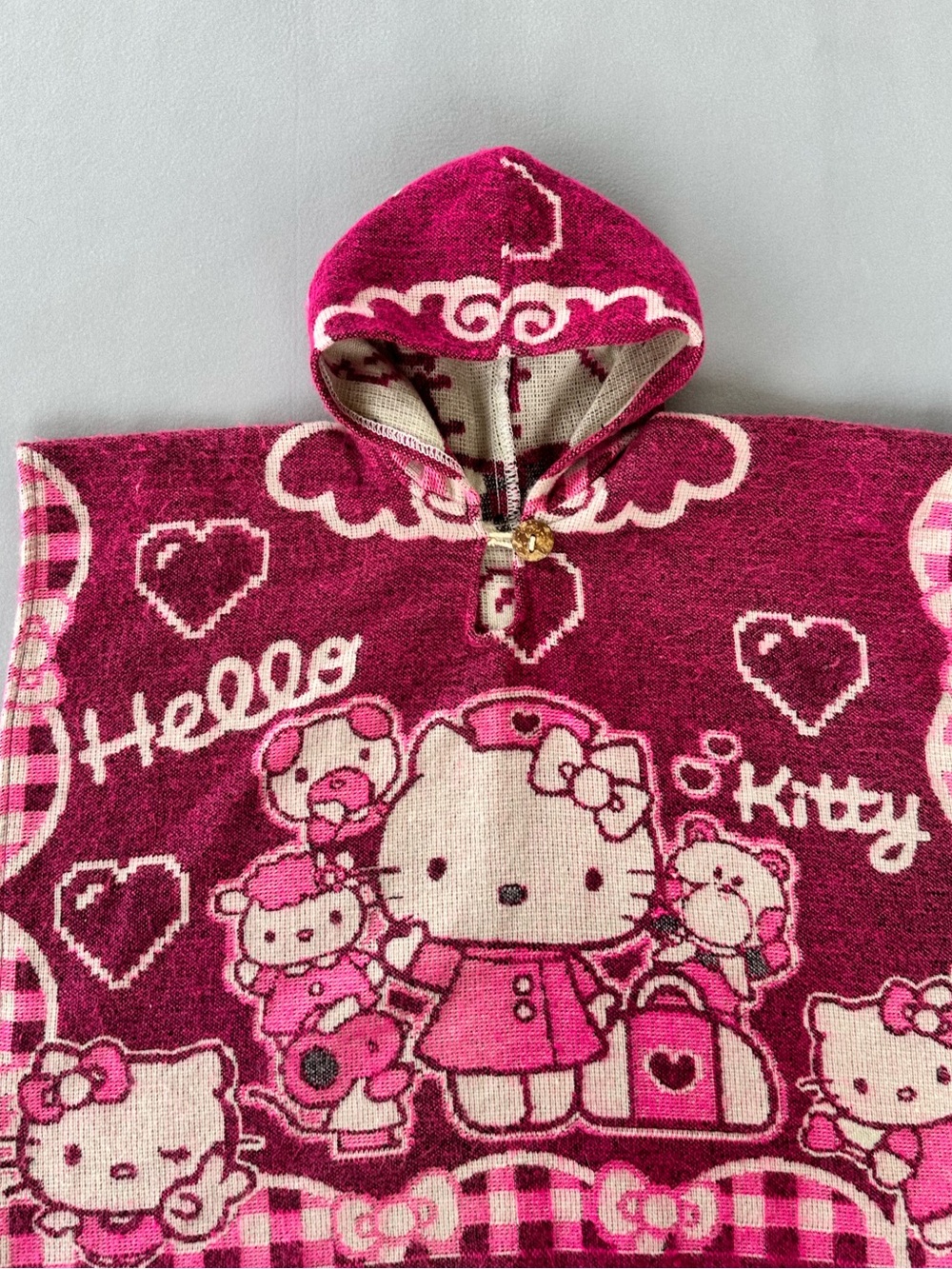 🎉5 for $45🎉 Hello Kitty poncho sweater cover up girls one size 5,6,7,8 - Picture 3 of 8